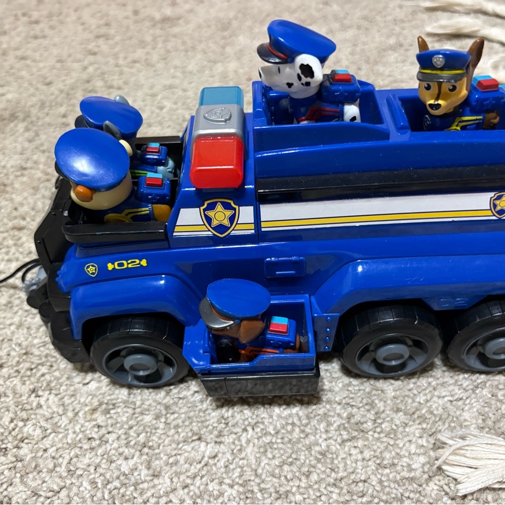 Paw patrol chase ultimate rescue. Total Team vehicle and police figures - Picture 2 of 5